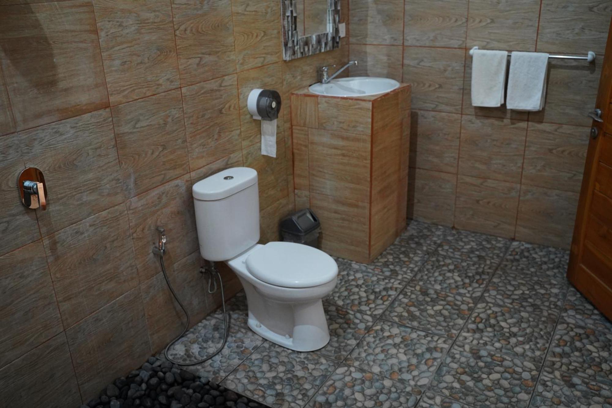 Wahyu Masari Homestay Sakti Buitenkant foto